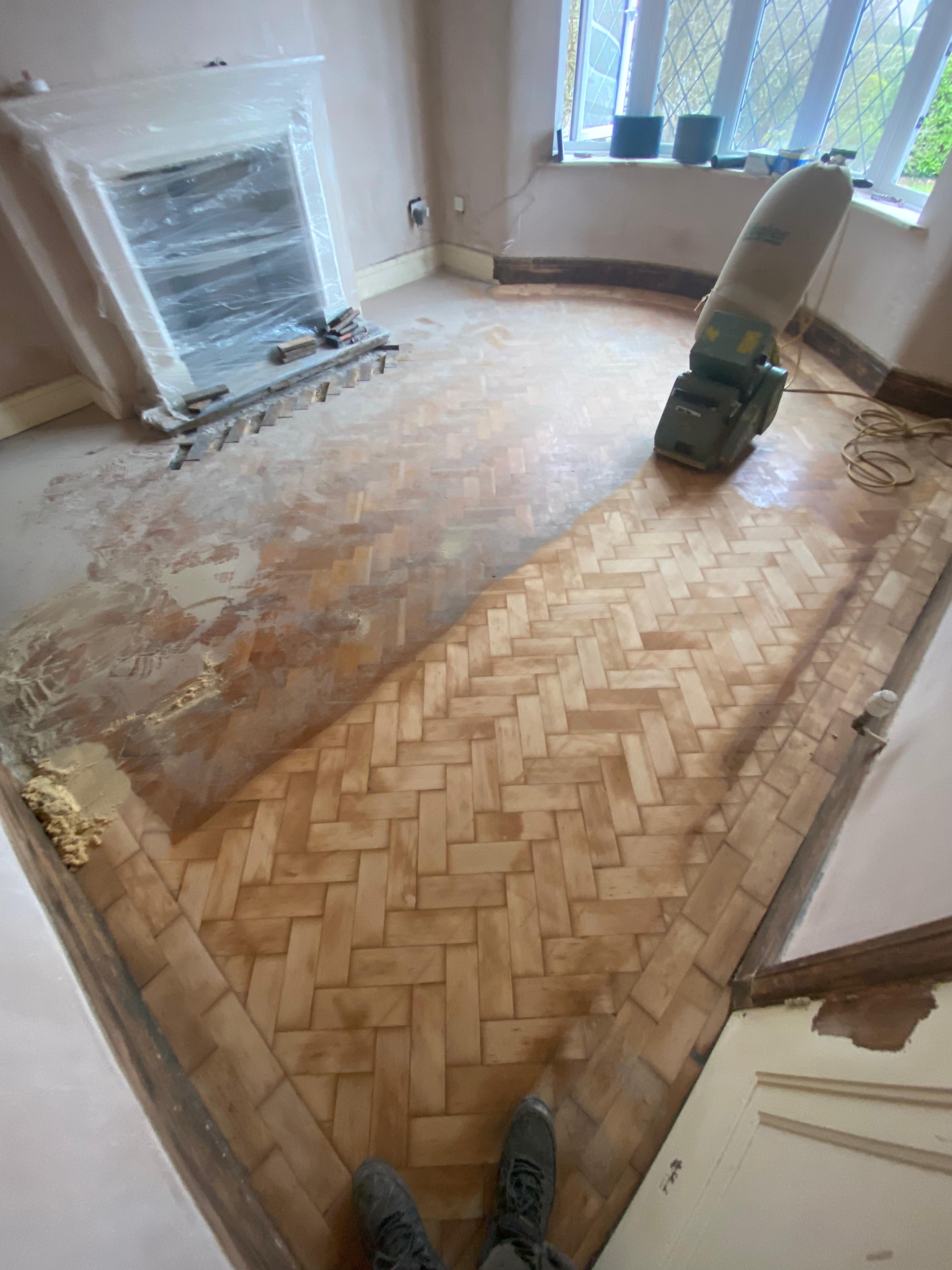 Parquet floor before restoration